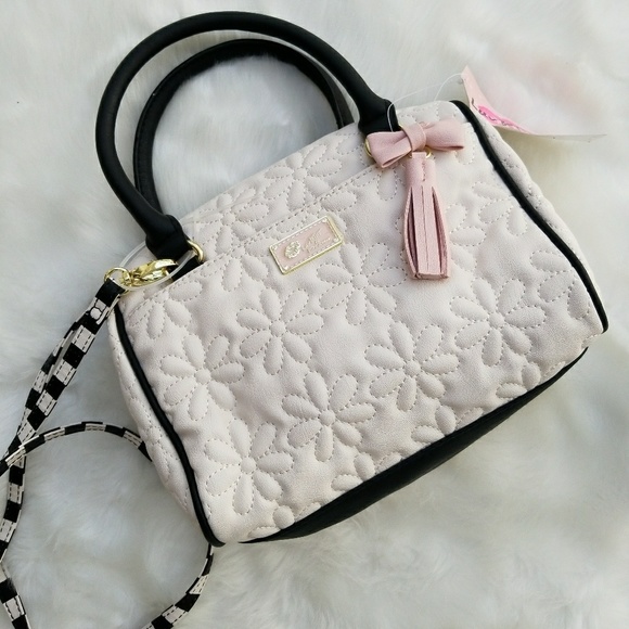 Betsey Johnson Handbags - NWT 🔥BETSEY JOHNSON MINI BARREL PURSE 🔥